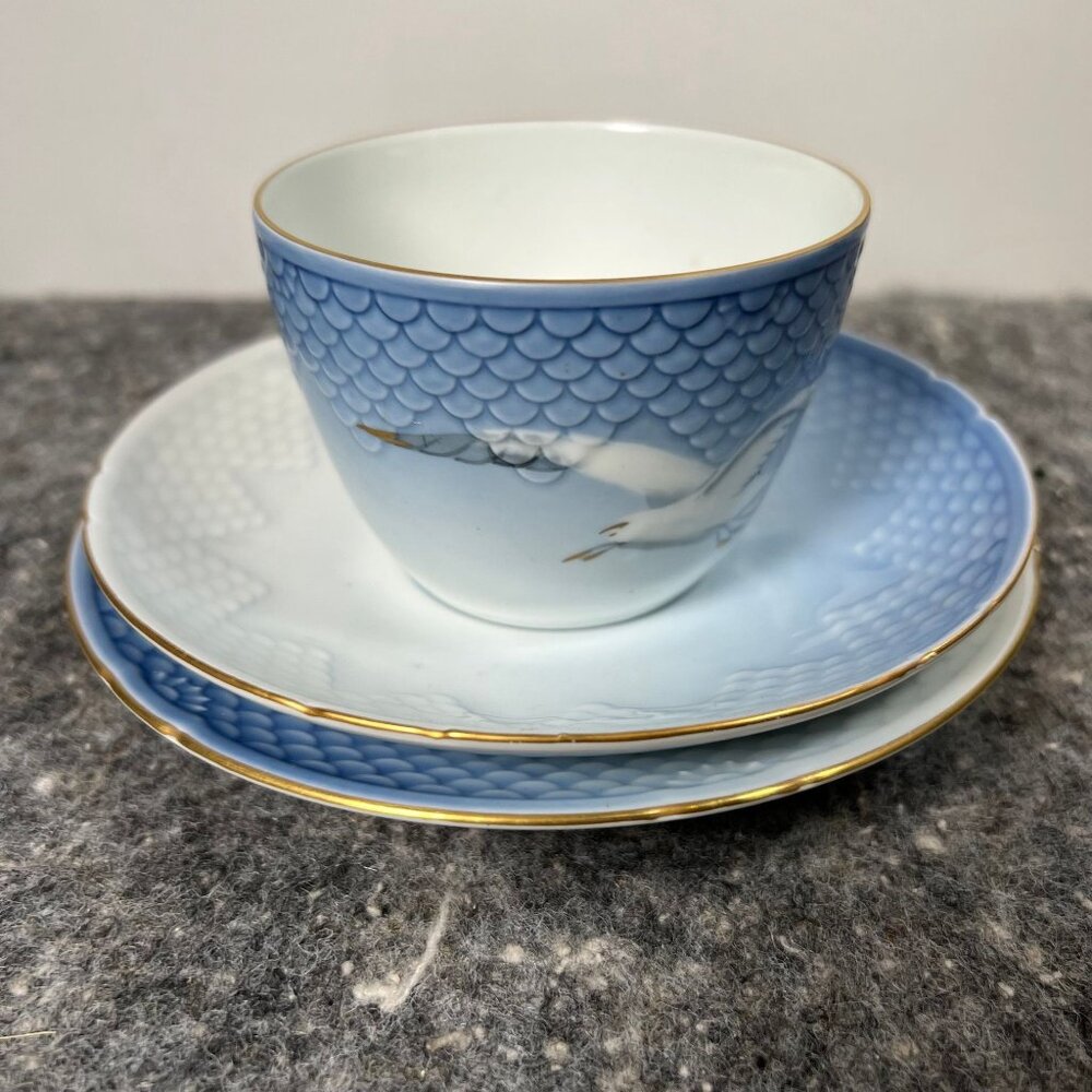 Bing & Grondahl Seagull Tea Cup Set w/ dessert sandwich plate